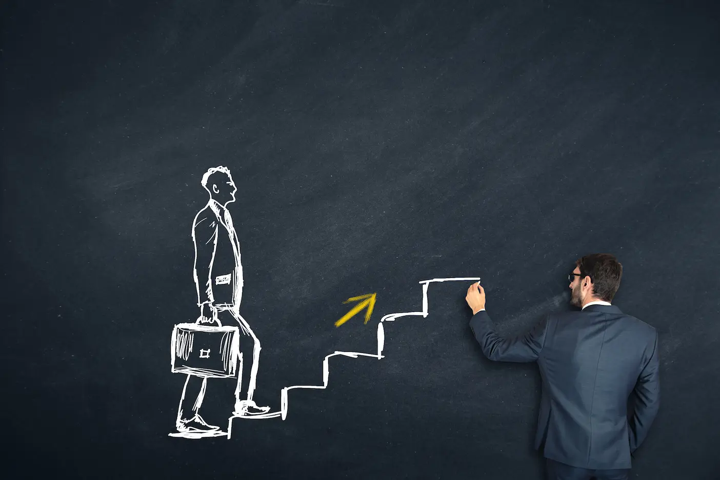 Czy trzeba mieć studia, żeby dobrze zarabiać?